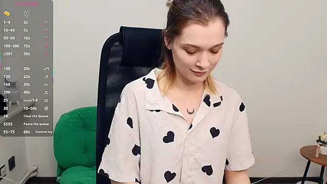 CleopatraHabibi online show from 06.14.26