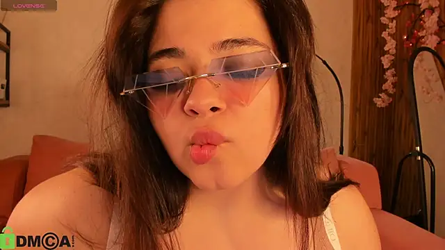 Snapshot of Annet_Nel1son chatting on 05.15.26 Annet Nel1son online show from 05.15.26