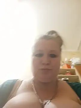 KiraStanton online show from 08.01.26