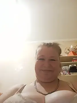 KiraStanton online show from 08.02.26