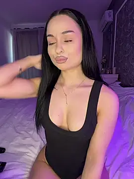Olivia Noor online show from 04.27.26
