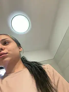 Olivia Noor online show from 06.12.26