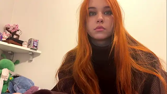 Snapshot of LolaBun chatting on 03.03.26 LolaBun online show from 03.03.26