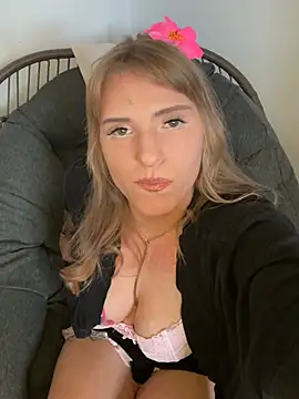 TiffyRose online show from 02.25.26