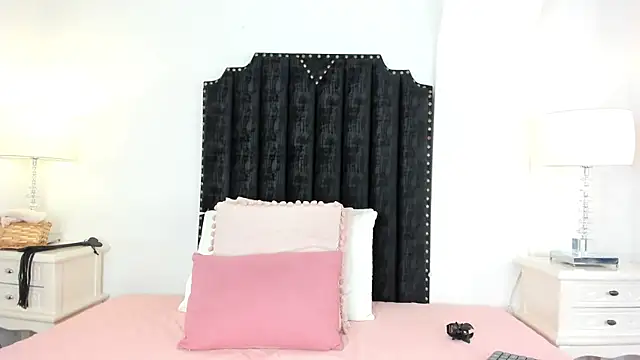 Snapshot of julietta_pink chatting on 08.01.26 julietta pink online show from 08.01.26