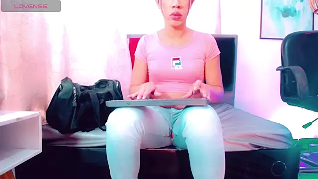 Abby White   online show from 06.05.26