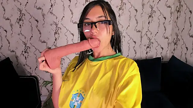 Fiorelaa  online show from 06.12.26