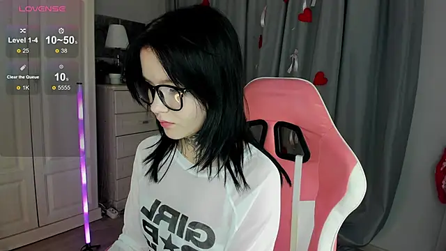 KrissyRied online show from 03.05.26