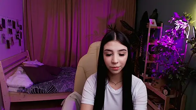 Snapshot of Inma_Cuesta chatting on 04.02.26 Inma Cuesta online show from 04.02.26