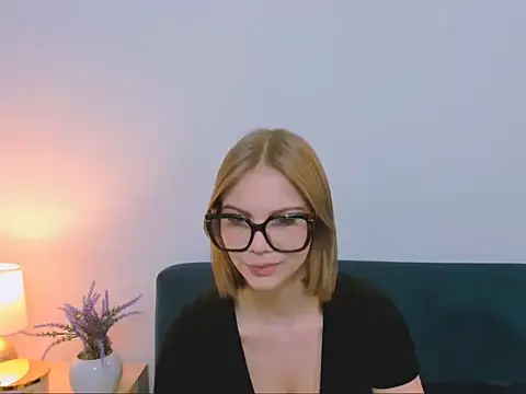 Snapshot of StormiSmooth chatting on 03.25.26 StormiSmooth online show from 03.25.26