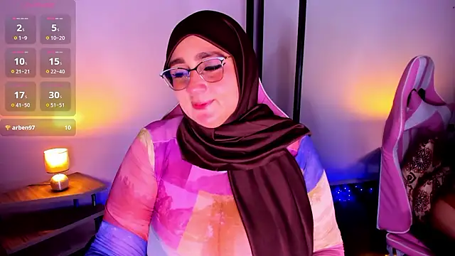Snapshot of HijabiMilff chatting on 03.26.26 HijabiMilff online show from 03.26.26