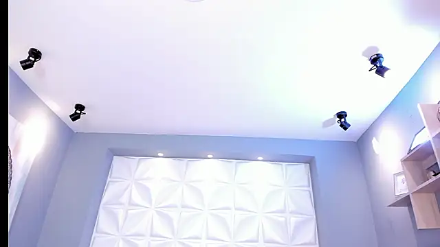 EXTRAHORNYNINA online show from 03.06.26