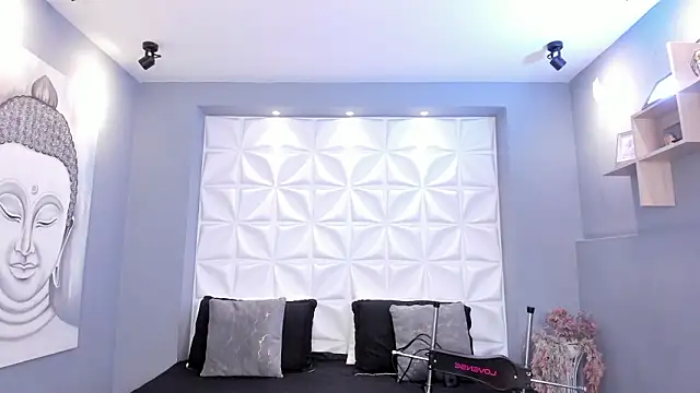 EXTRAHORNYNINA online show from 03.16.26