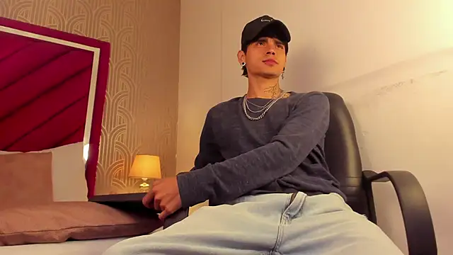 Dominic Foxx online show from 03.02.26