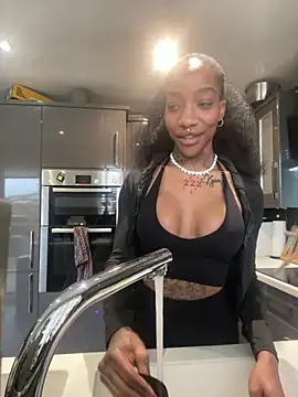 Snapshot of MississippiBabee chatting on 02.24.26 MississippiBabee online show from 02.24.26