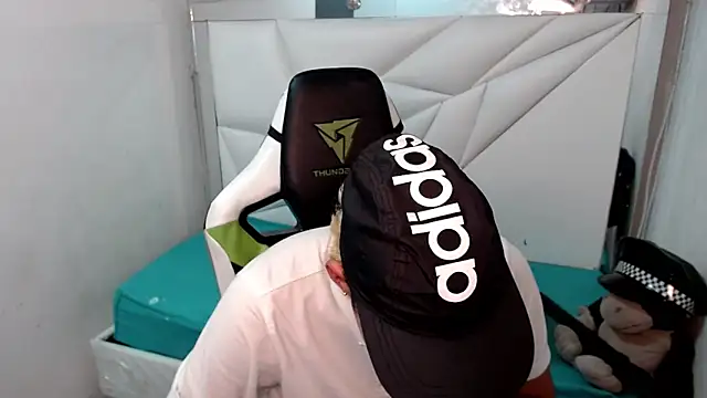 Street poemm  online show from 03.01.26