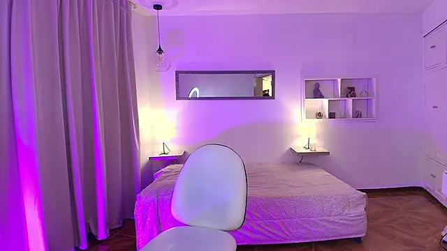 Snapshot of dina_ellis chatting on 03.10.26 dina ellis online show from 03.10.26