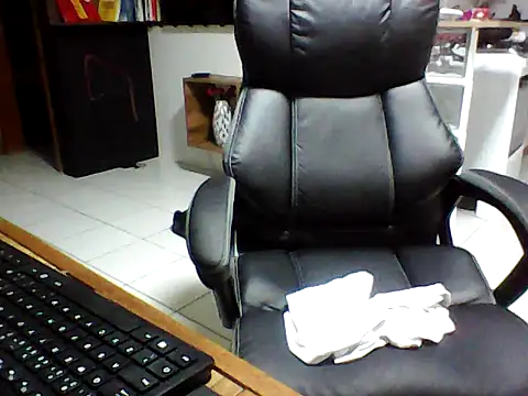 Snapshot of FabioZoe1 chatting on 04.13.26 FabioZoe1 online show from 04.13.26