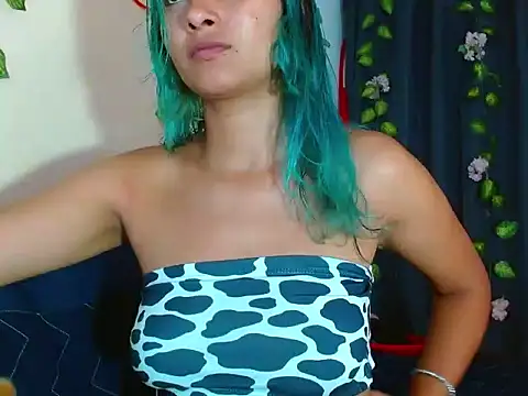 powderblu69 online show from 05.04.26
