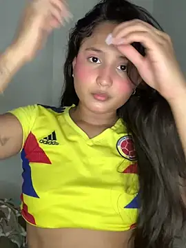 Snapshot of laly_spank chatting on 03.27.26 laly spank online show from 03.27.26