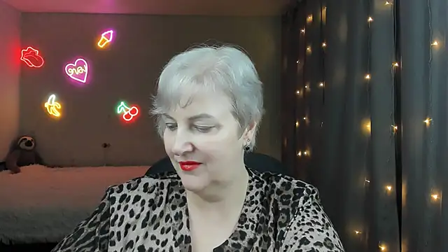 Mary-Leee online show from 03.24.26