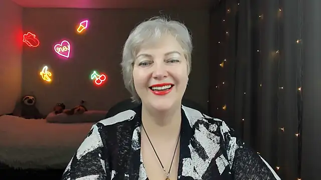 Mary-Leee online show from 03.29.26