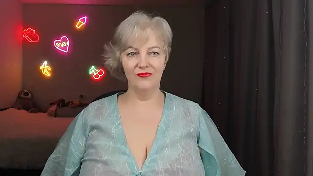 Mary-Leee online show from 04.15.26