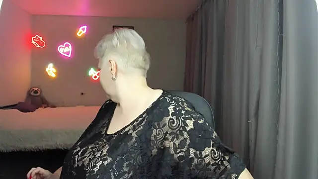 Mary-Leee online show from 05.05.26