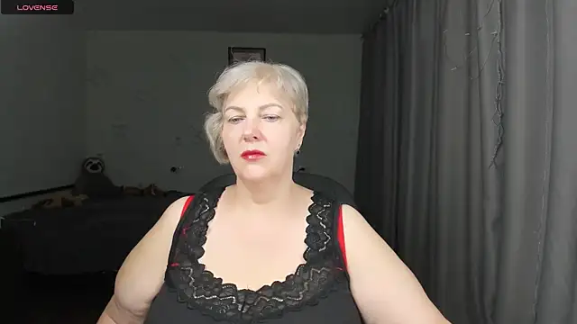 Mary-Leee online show from 06.14.26