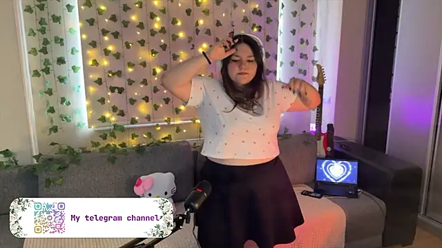 RiotKitten1 online show from 03.09.26