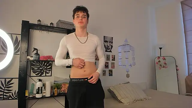 Snapshot of CipherMoth chatting on 03.15.26 CipherMoth online show from 03.15.26