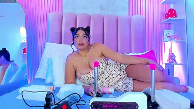 ArianaRougee online show from 07.04.26