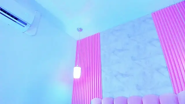 ArianaRougee online show from 07.18.26