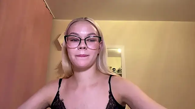 MiaCashe online show from 07.07.26