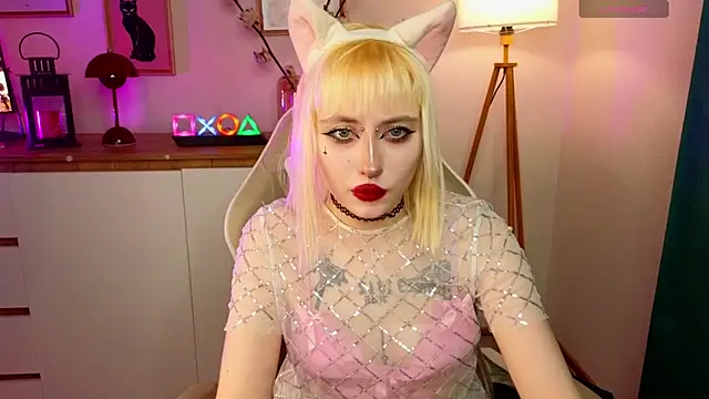 rraffaellka online show from 04.28.26