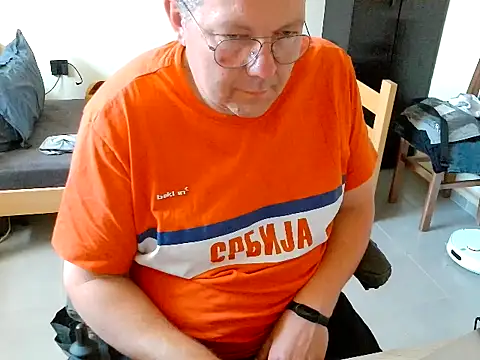 Snapshot of pozitiva000 chatting on 06.28.26 pozitiva000 online show from 06.28.26