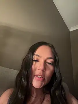 Snapshot of HiddenHalo1 chatting on 03.08.26 HiddenHalo1 online show from 03.08.26