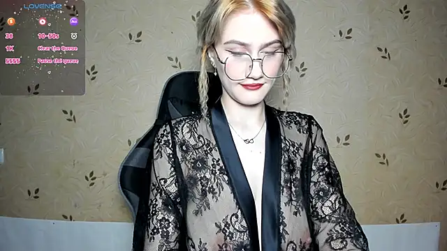 NicoleDaviss online show from 06.12.26