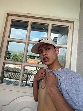 Snapshot of HarryGaze chatting on 02.28.26 HarryGaze online show from 02.28.26