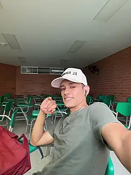 Snapshot of HarryGaze chatting on 03.02.26 HarryGaze online show from 03.02.26