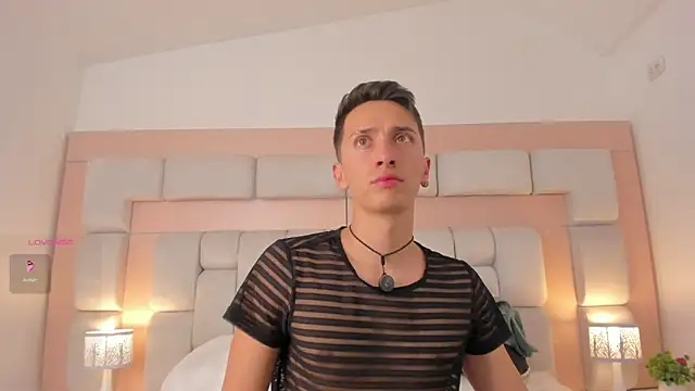 Thiago Jones1 online show from 03.17.26