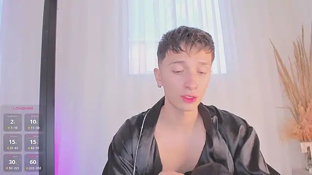 Thiago Jones1 online show from 04.29.26
