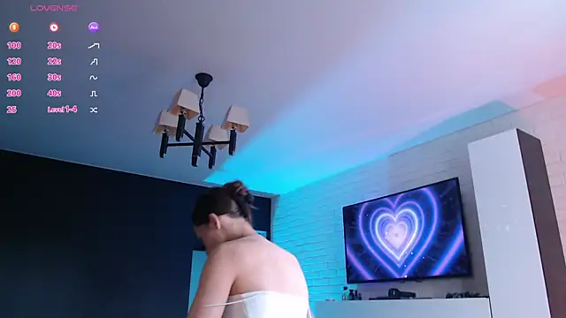 Jade Amore online show from 07.18.26