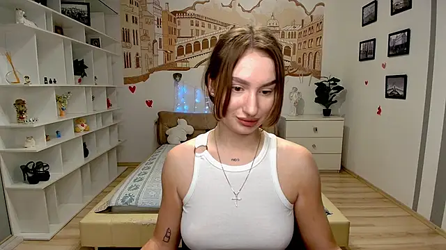 AlicaFoxis online show from 04.21.26