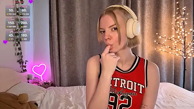 Snapshot of Marry_Sornatiko chatting on 05.10.26 Marry Sornatiko online show from 05.10.26