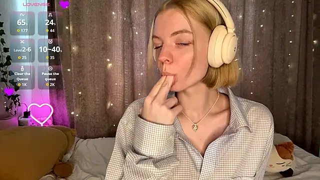 Snapshot of Marry_Sornatiko chatting on 06.11.26 Marry Sornatiko online show from 06.11.26