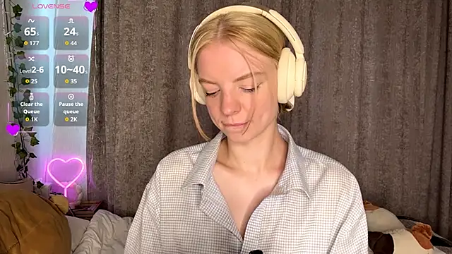 Snapshot of Marry_Sornatiko chatting on 06.19.26 Marry Sornatiko online show from 06.19.26