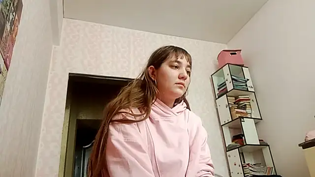 Snapshot of JanineThielman chatting on 05.19.26 JanineThielman online show from 05.19.26