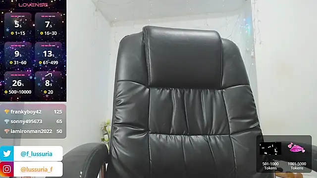 Snapshot of FranchescaSexy1 chatting on 03.21.25 FranchescaSexy1 online show from 03.21.25