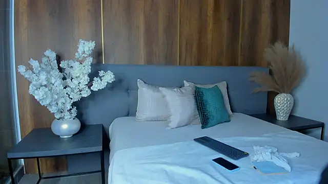 Tiffanyy Lam online show from 02.26.26